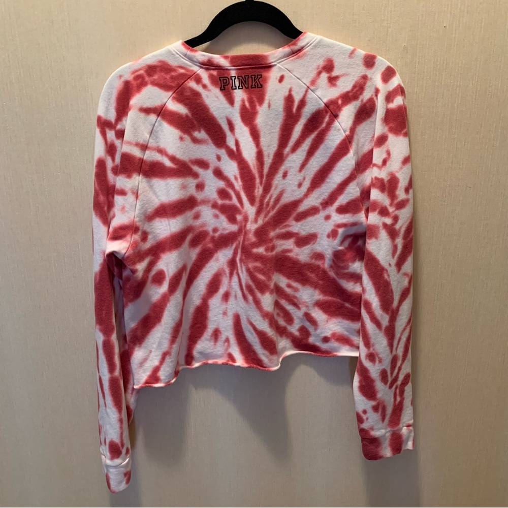 VS PINK IU Indiana Hoosiers Football Tie Dye Boxy Cropped Fleece Long Sleeve Top - Picture 2 of 9